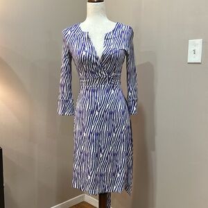 NEW Diane Von furstenberg wrap dress purple green zebra tiger silk size 8